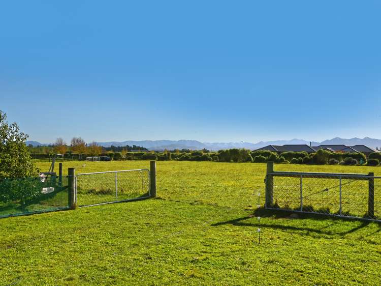 14d Mulholland Drive Darfield_20