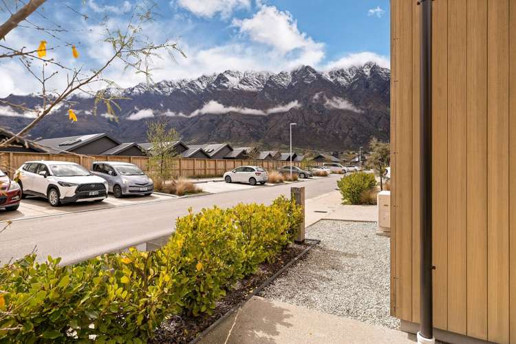 62 Casterway Crescent Jacks Point_4