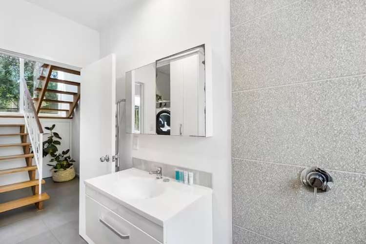 3/4 Beach Road Castor Bay_16