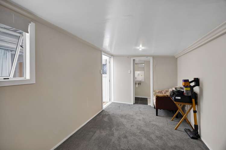 64 Ngamotu Road Spotswood_18