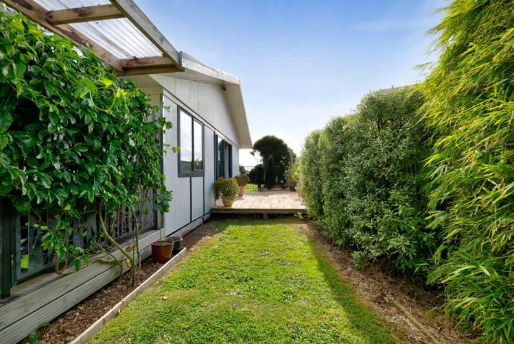 16 Ponderosa Place Opunake_27