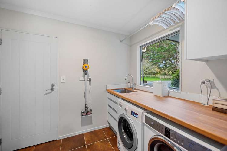 19 Valley Road Waitoki_40