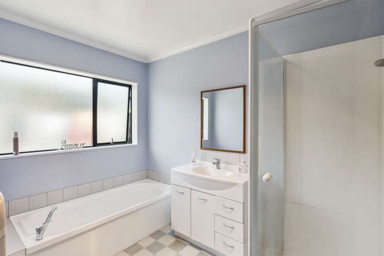 47 Lorna Irene Drive Raumati South_9