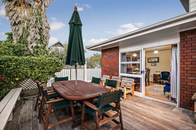 2/3 Moana Avenue Belmont_3