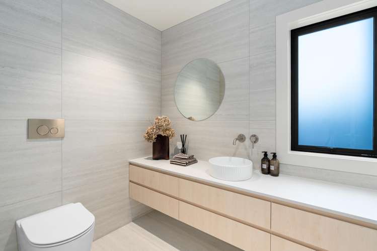 48 High Street Mosgiel_24