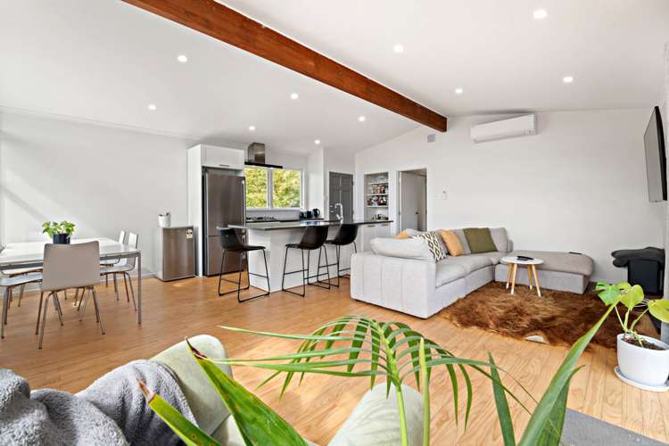 15 Finlow Drive Te Atatu South_5