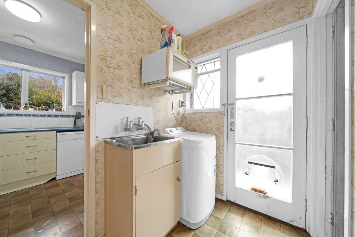 1A Barrie Avenue_5