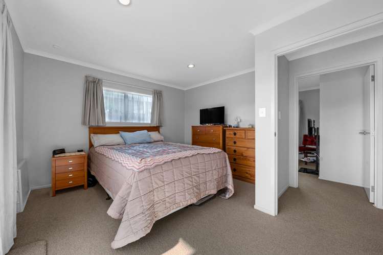 25/8 Village Place Tuakau_6
