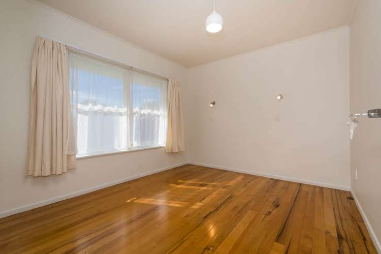 1/15 Gladstone Road Northcote_6