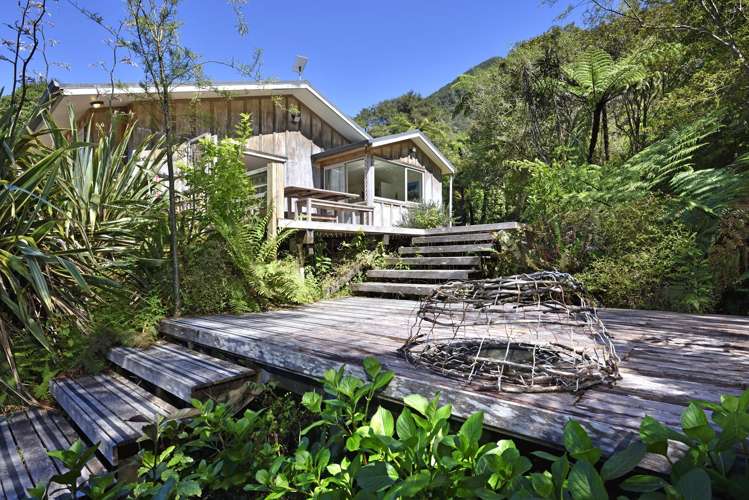 3215 Archers Road Tennyson Inlet_26