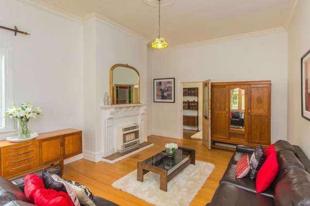 67 Old Lake Road Narrow Neck_4