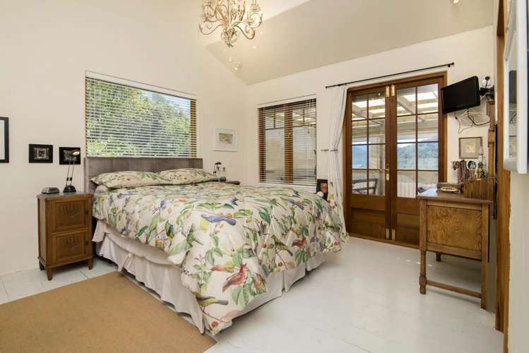 444 Port Underwood Road Whatamango Bay_14