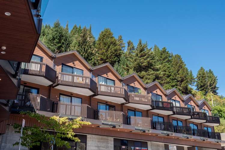 13a/135 Hallenstein Street Queenstown_11