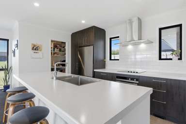 31 Honeyfield Drive_3