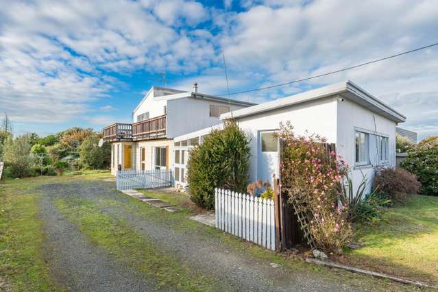 3 Palmer Place Taieri Mouth_1