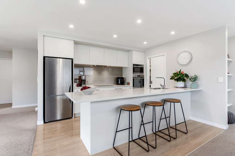 142 Puhirake Crescent Pyes Pa_13