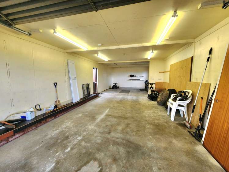 10 Gilbert Road Paroa_31