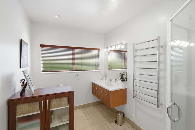 471 Marine Drive Charteris Bay_17