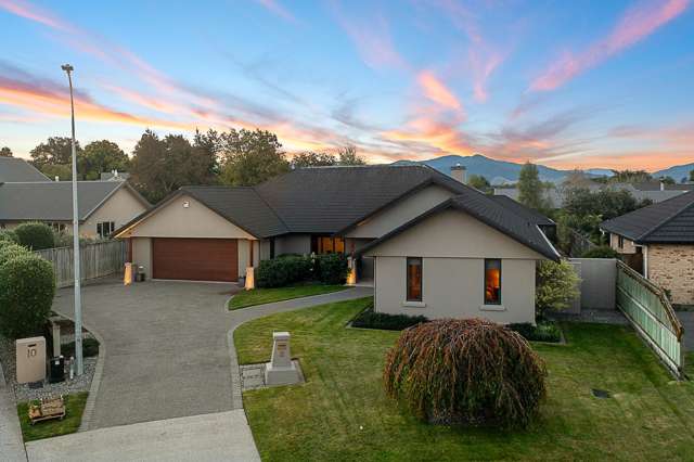 Exceptional Family Living in a Private Setting