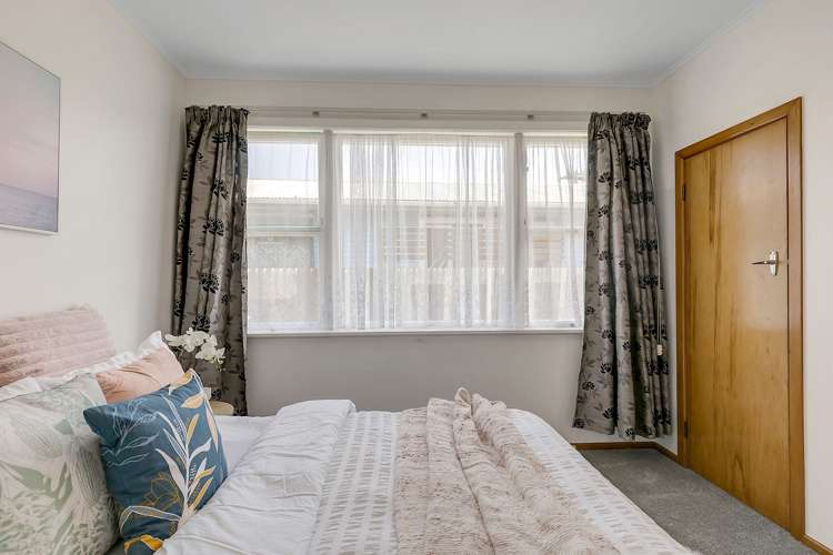 98 Driver Crescent Cannons Creek_10