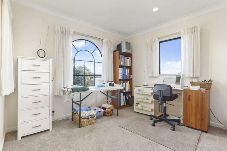 8 Waimanu Bay Drive Te Atatu Peninsula_15