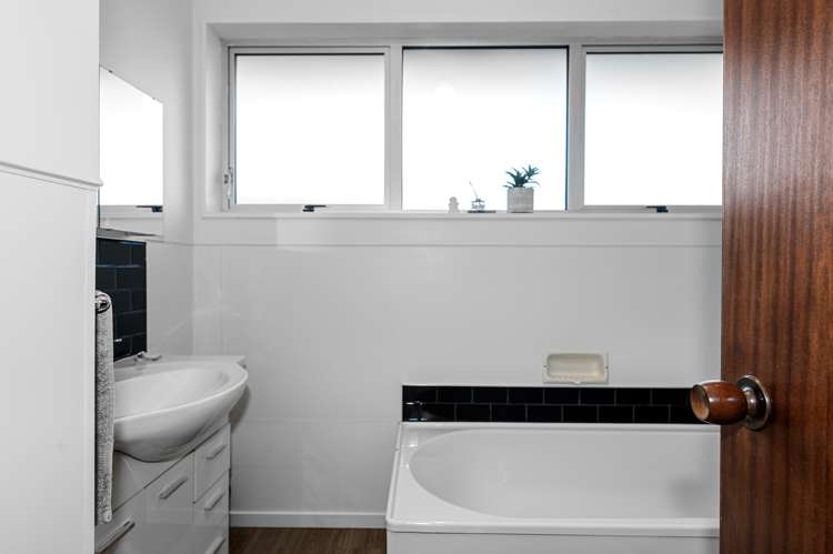 1/9 Larkhill Place Russley_9