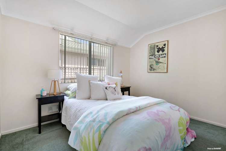 4/919 Whangaparaoa Road Manly_5