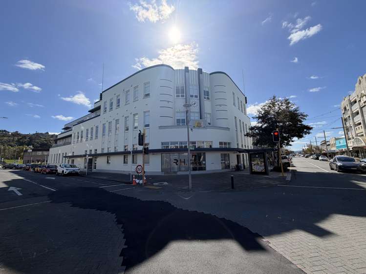 Unit 2/151 High Street_0