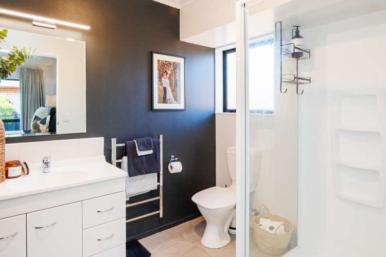 2 Alpine Grove Kelvin Grove_14