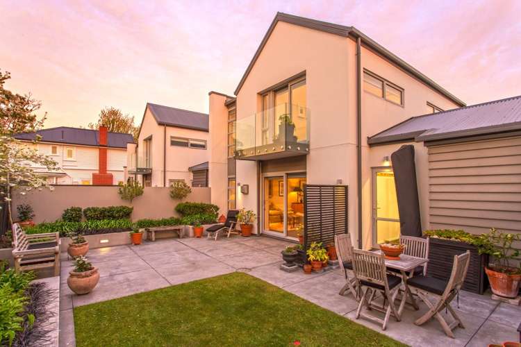 5 Knowles Street Merivale_18