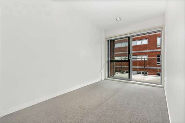 305/4 Wagener Place Mount Albert_4