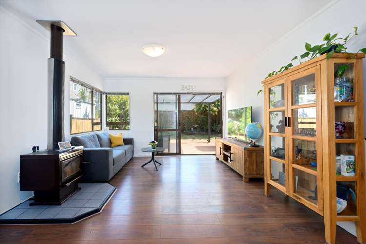 2/6 Orton Street Glenfield_2