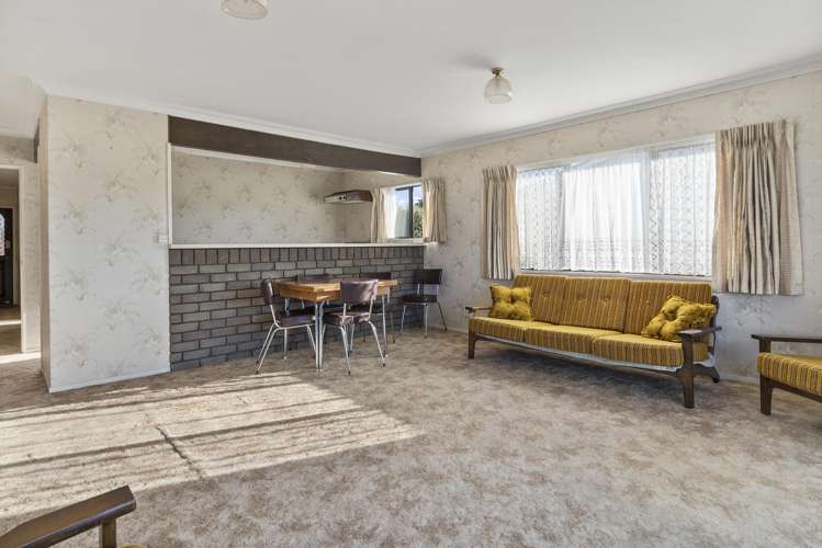 12 Pemberton Crescent Greerton_9