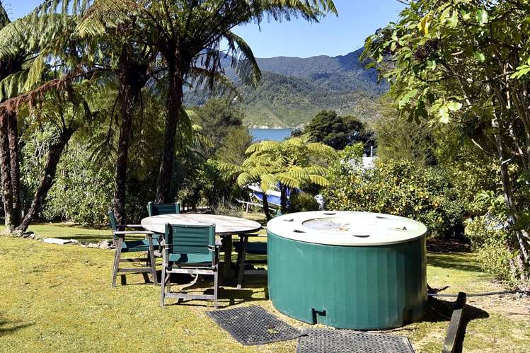 26 Kamahi Road, Tennyson Inlet Marlborough Sounds_16