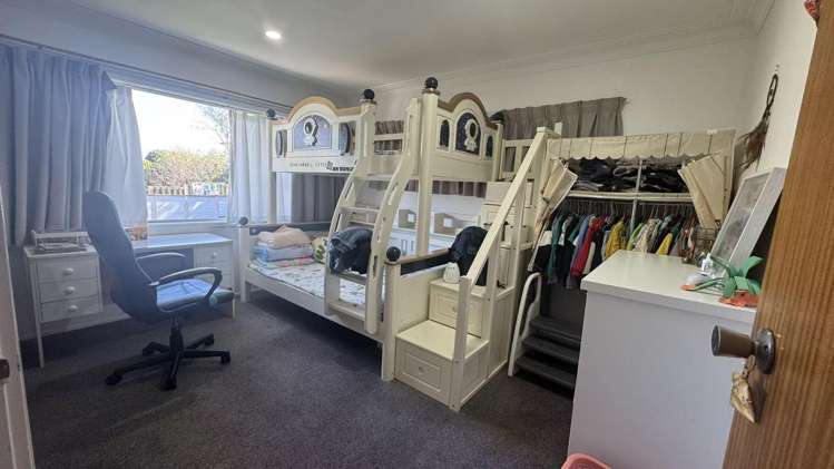 13 Luton Ave Sunnyhills_6