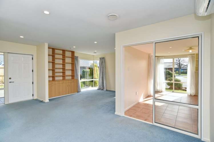2c Hilton Drive Amberley_7