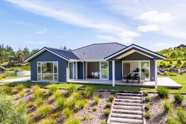 157 Robert Hastie Drive_3