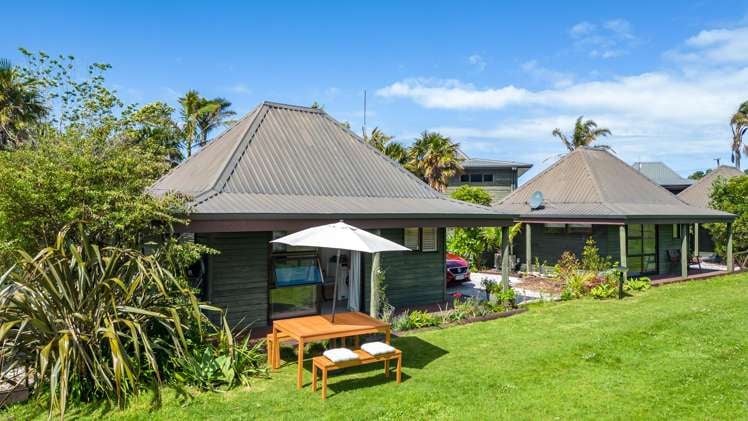 9/223 SH25 Main Road Tairua_10