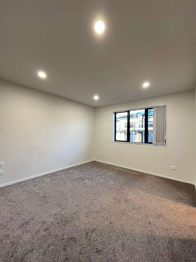 B/10 Benton Place Manurewa_4