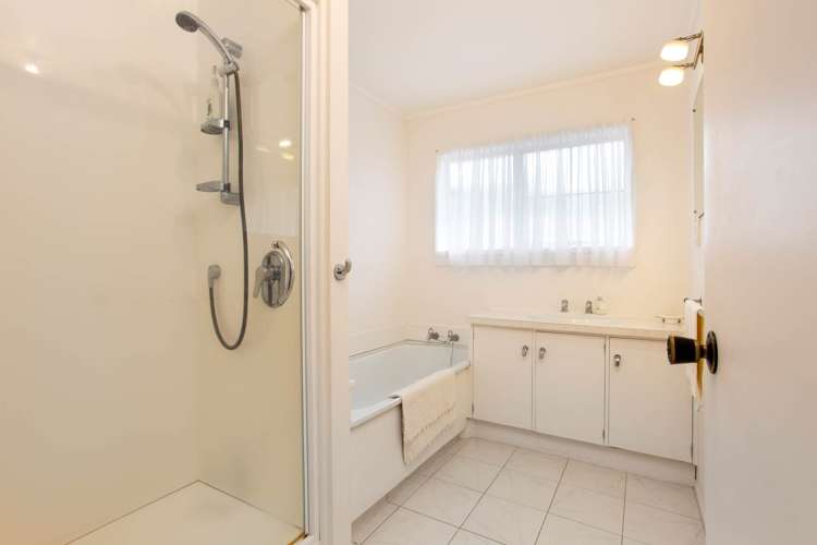 2/33 Akoranga Drive Northcote_9