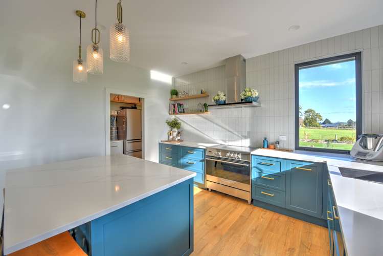 15 Cemetery Road Kuri Bush_8