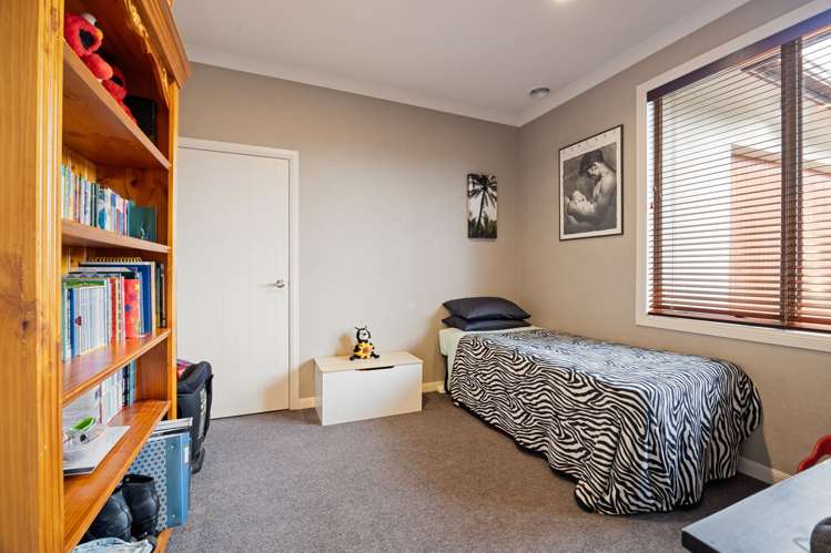 13 Palliser Drive Huntington_18