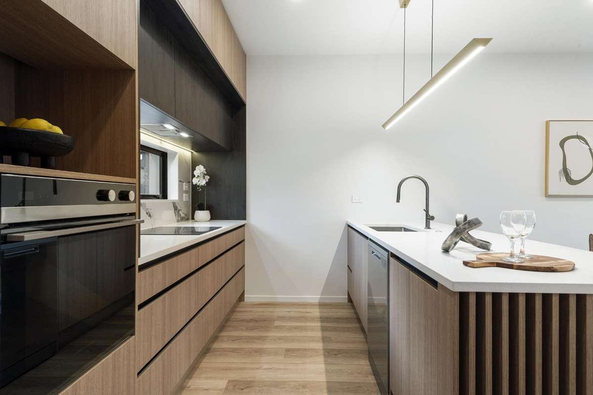 2/16 Handley Avenue_1