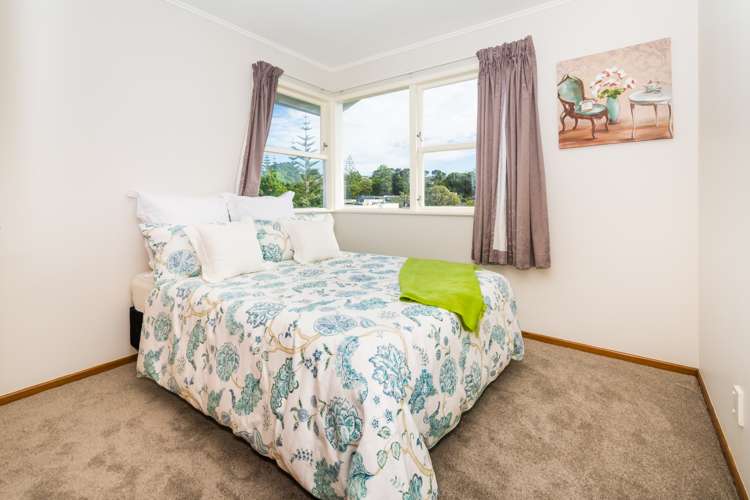 1/11 Ngatoa Place Glenfield_16