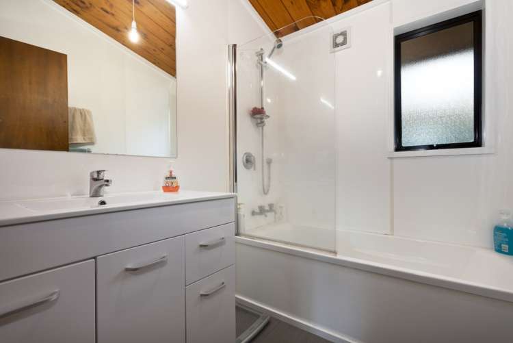 1/2 Malam Street Glen Eden_8