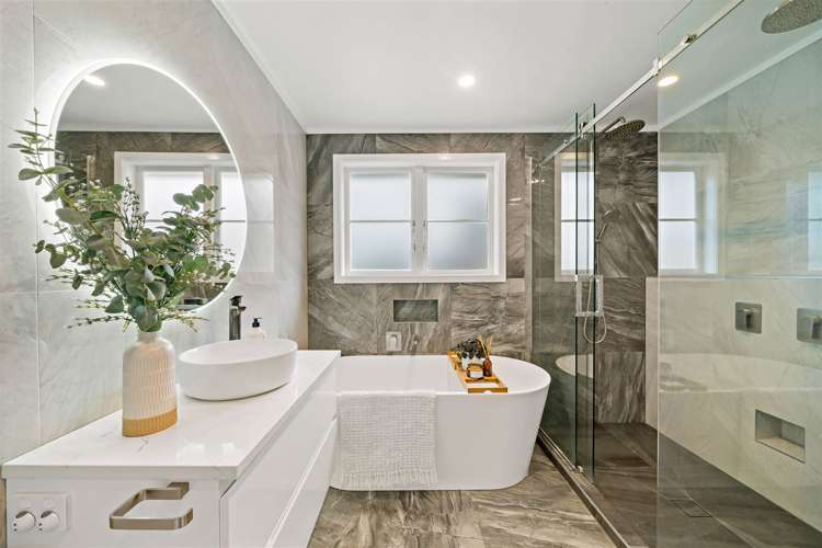 15 Waione Avenue Te Atatu Peninsula_11