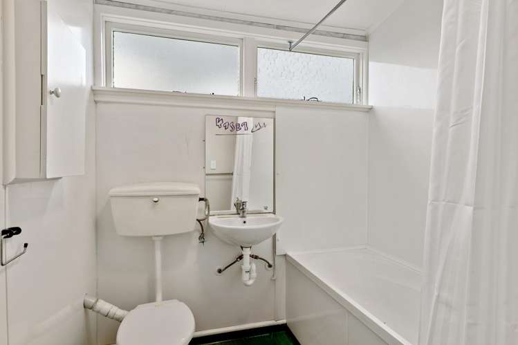 1 and 2/51 Portsmouth Street and 1 and 2/73 Hampshire Street Aranui_7