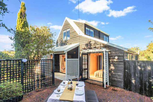 A Much-Loved Onetangi Classic