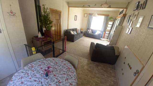 11,13 Birch Street Tuatapere_4