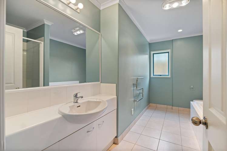 20 Parkwood Crescent Gulf Harbour_33